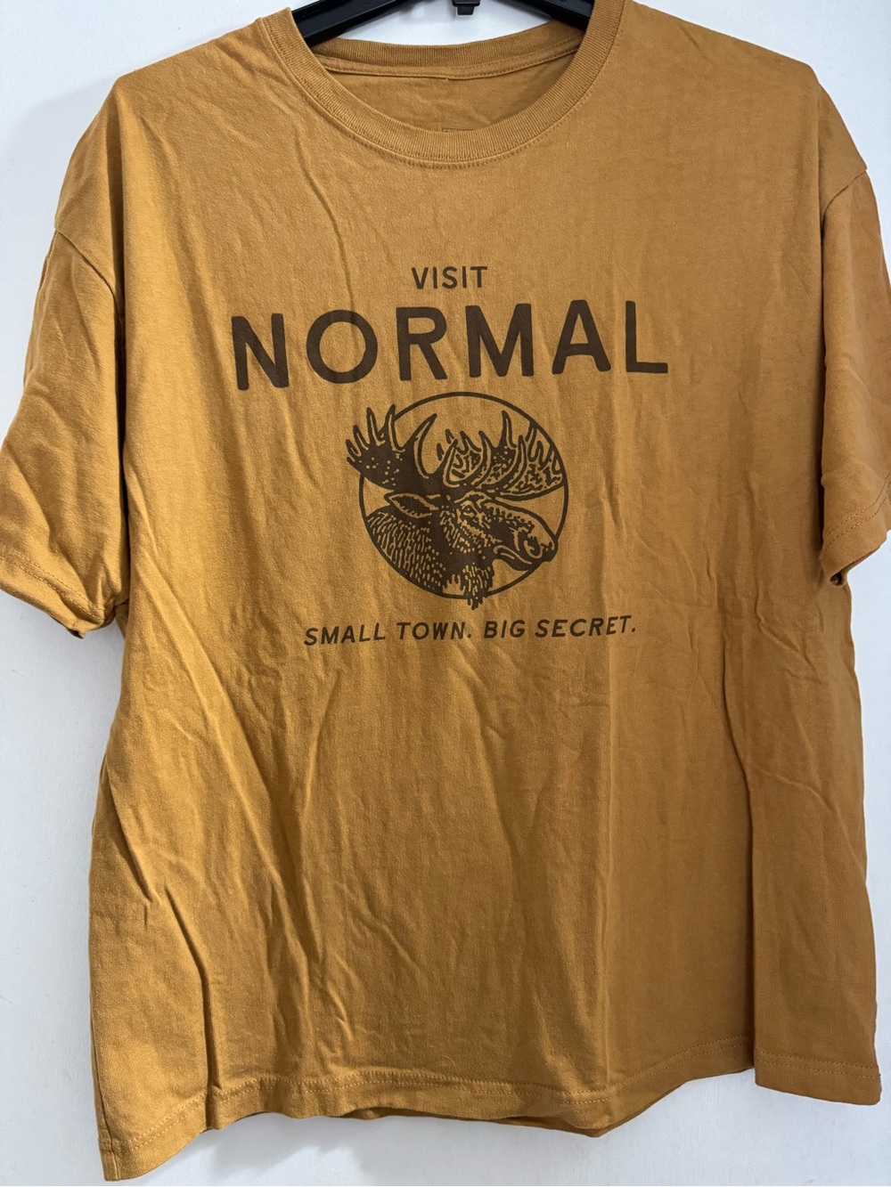 Super Yaki Visit Normal Moose Graphic Tee - Mustard Large